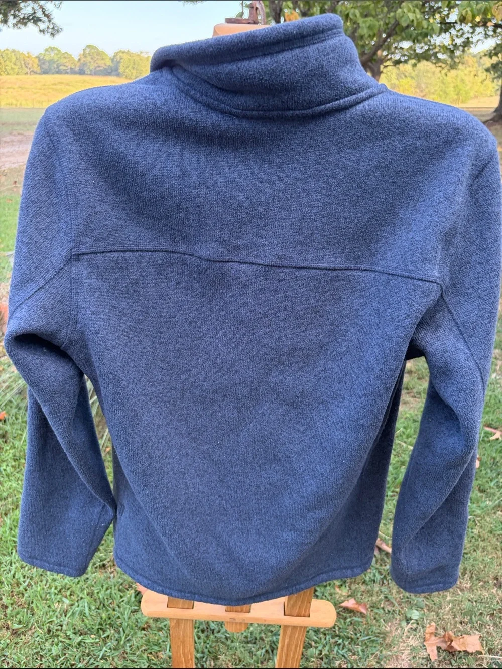 The North Face Men's Navy Blue Half-Zip Fleece Pullover